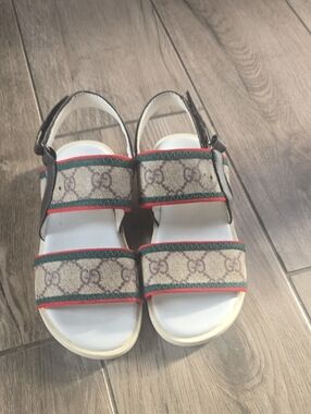 Gucci Beige Logo Canvas Kids Sandals with Green & Red Trim